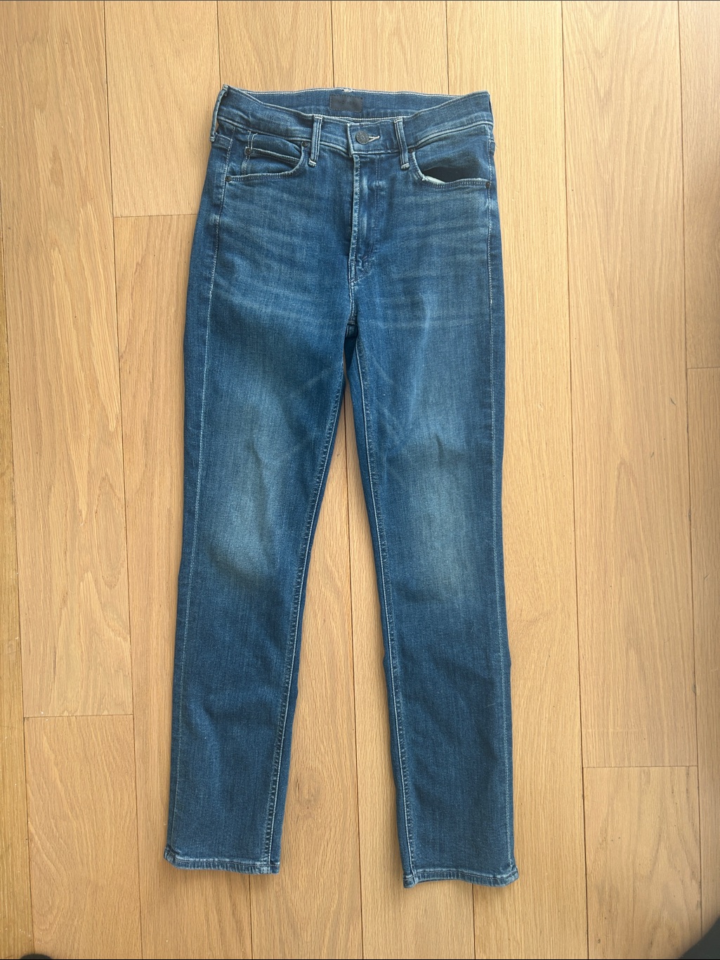 Mother The Mid Rise Dazzler Ankle Jean In Size 25, Shade Wish On A Star